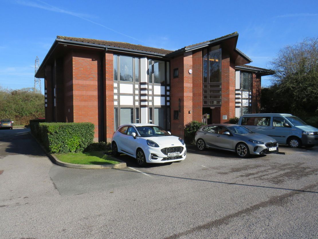 9 Oriel Court, Omega Park, Wilsom Road, Alton, GU34 2YT
