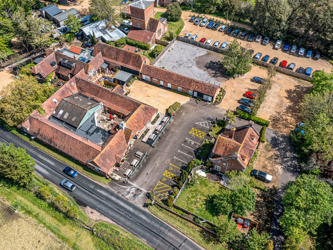 The Walhampton Arms, Walhampton Hill, Walhampton, Lymington, Hampshire, SO41 5RE
