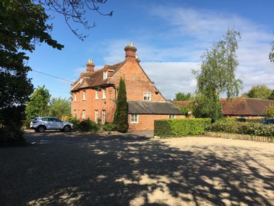 Property Image for The Walhampton Arms, Walhampton Hill, Walhampton, Lymington, Hampshire, SO41 5RE