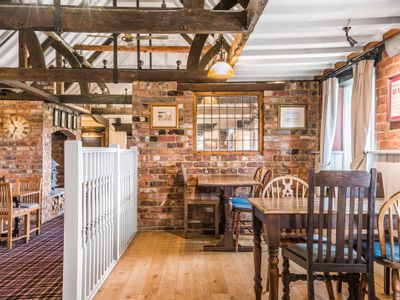 Property Image for The Walhampton Arms, Walhampton Hill, Walhampton, Lymington, Hampshire, SO41 5RE