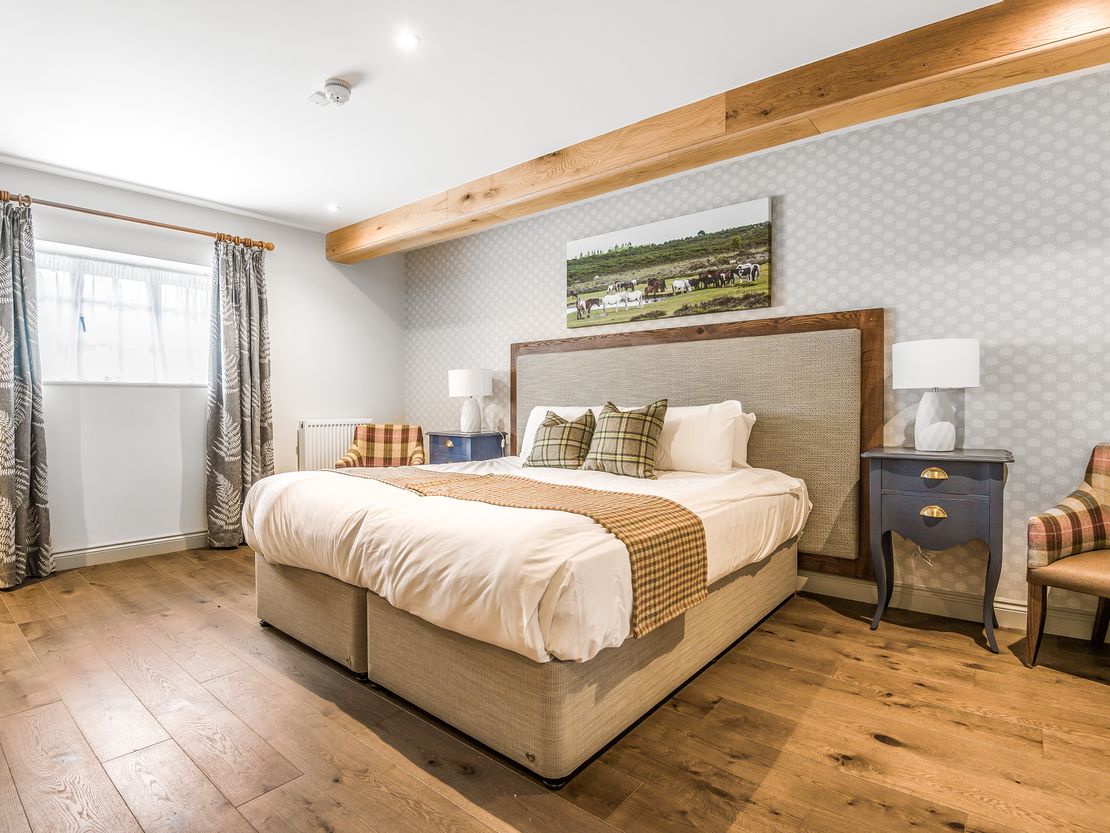 The Walhampton Arms, Walhampton Hill, Walhampton, Lymington, Hampshire, SO41 5RE