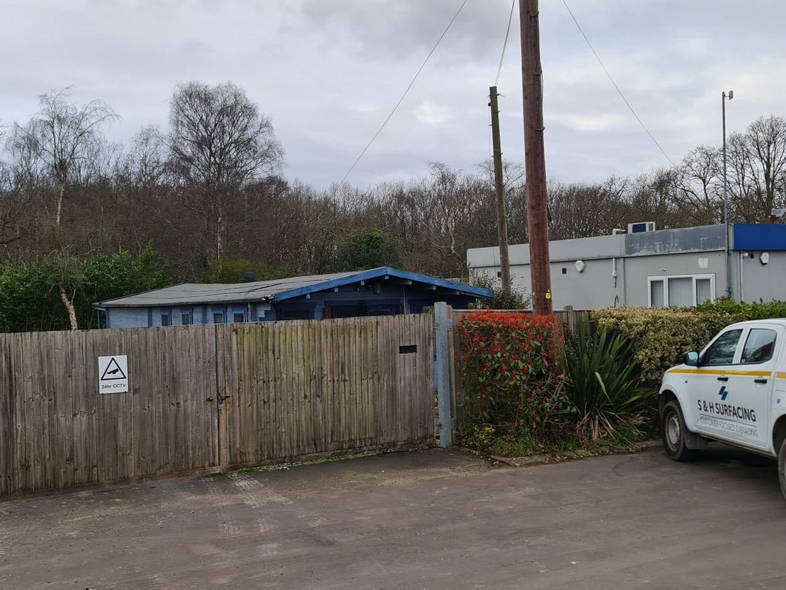 Ronnie's Yard, Howards Nursery, Handcross Road, Plummers Plain, Horsham, West Sussex, RH13 6NX