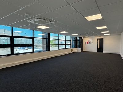 Property Image for Unit 10 Sundon Business Park, Dencora Way, Luton, LU3 3HP