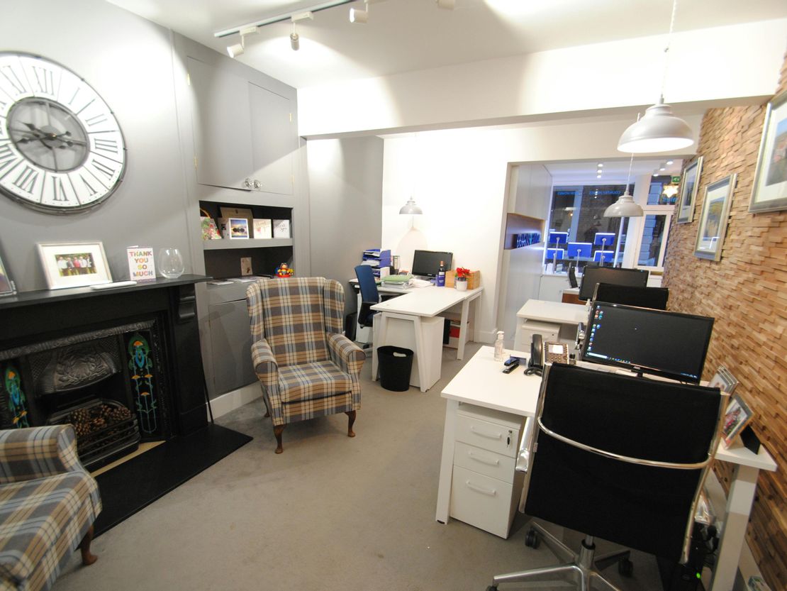 25 & 26, 25a & 26a Market Place, Wantage, OX12 8AE