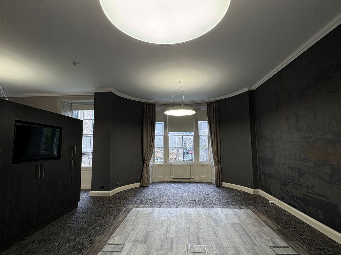 110 George Street, Edinburgh, EH2 4LH