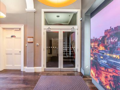 Property Image for 110 George Street, Edinburgh, EH2 4LH