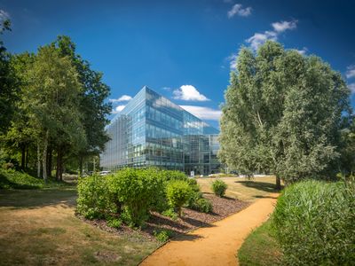 Property Image for 100 Brook Drive, Green Park, Reading, RG2 6UJ