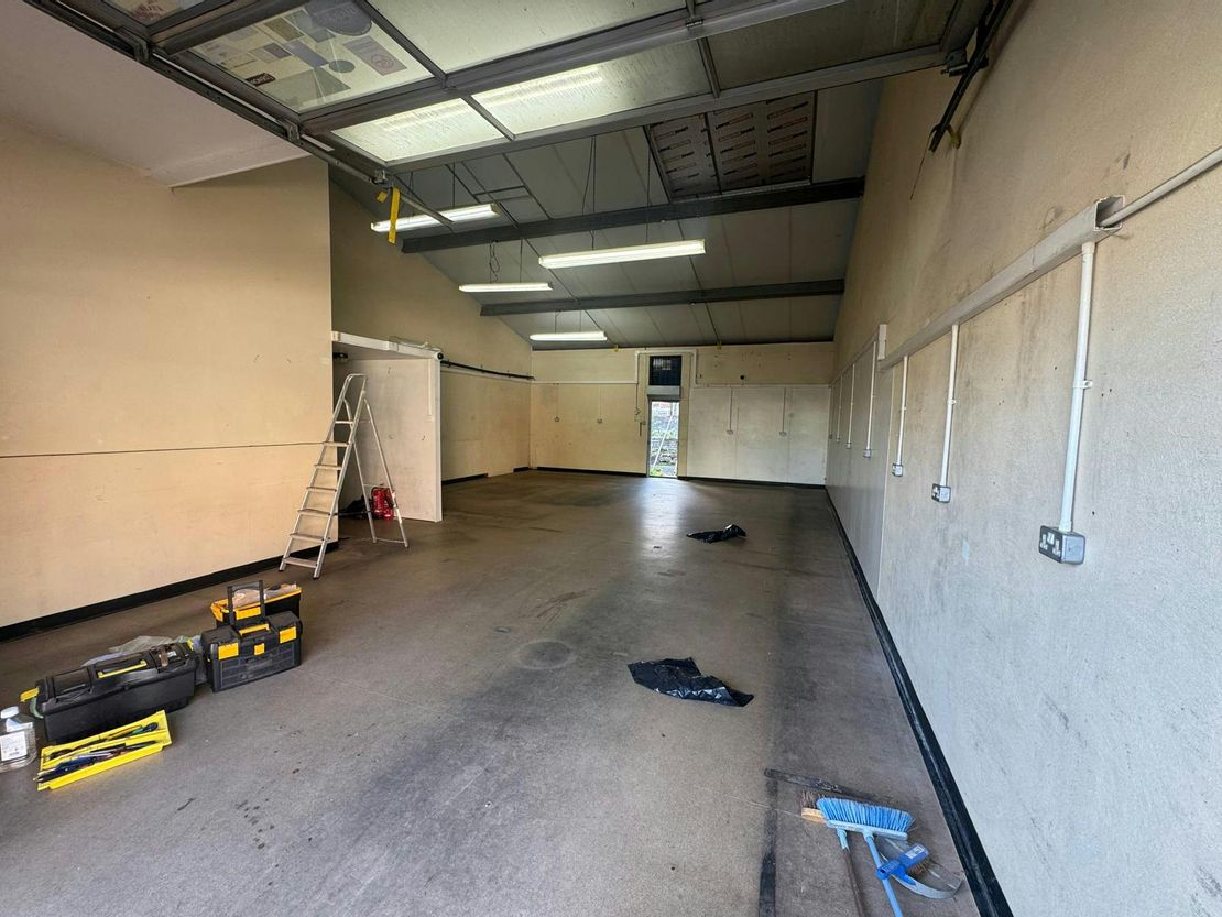 Unit 19, Windmill Farm Business Centre, Bristol, BS3 4DB