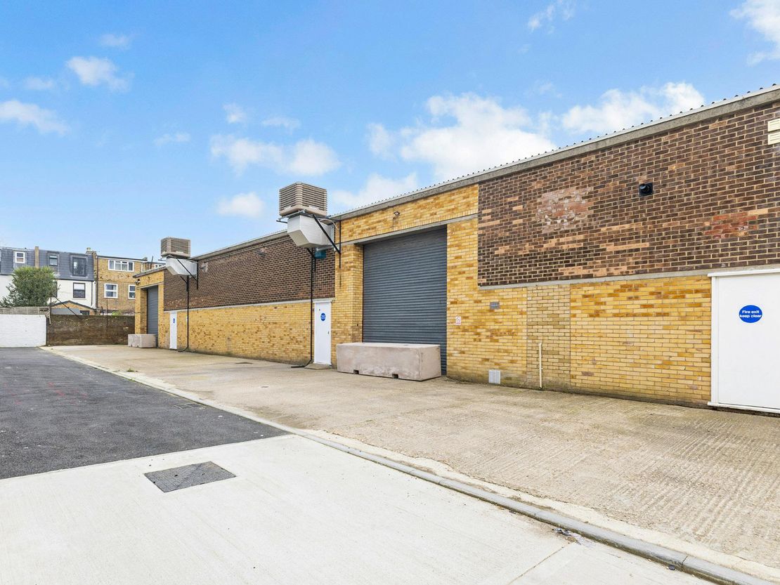 30, Valor Park Wandsworth, Lydden Road, London, SW18 4LR