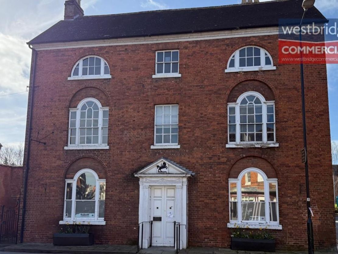 Lloyds Bank House, Stratford Road, Alcester B49 5AU