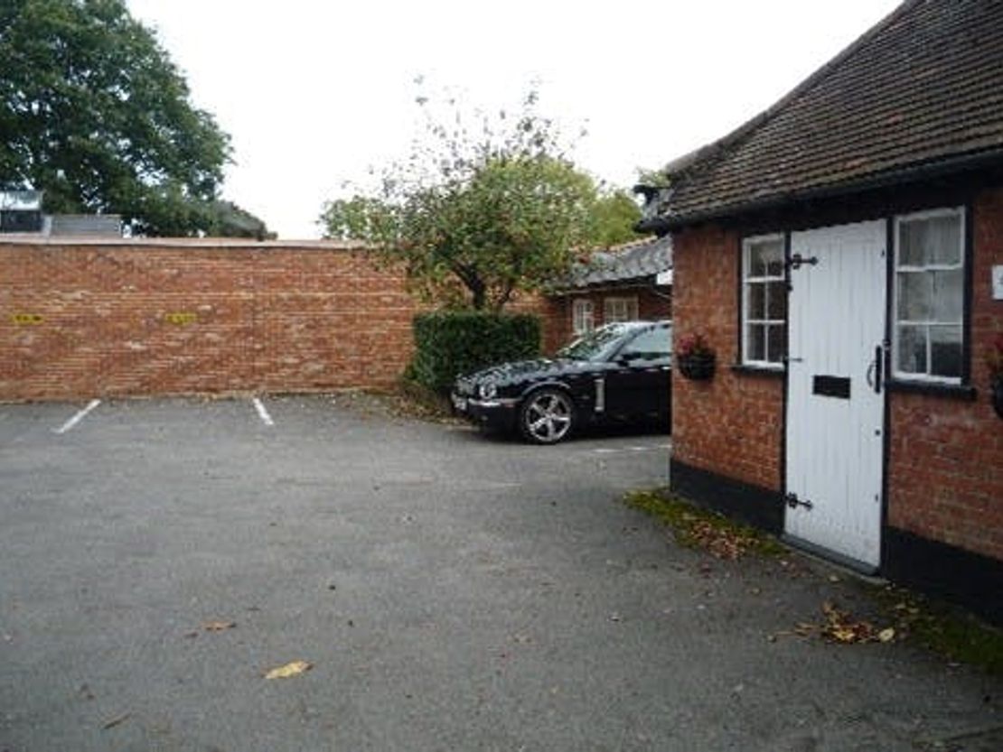 The Annexe, High Street, Hartley Wintney, RG27 8NY