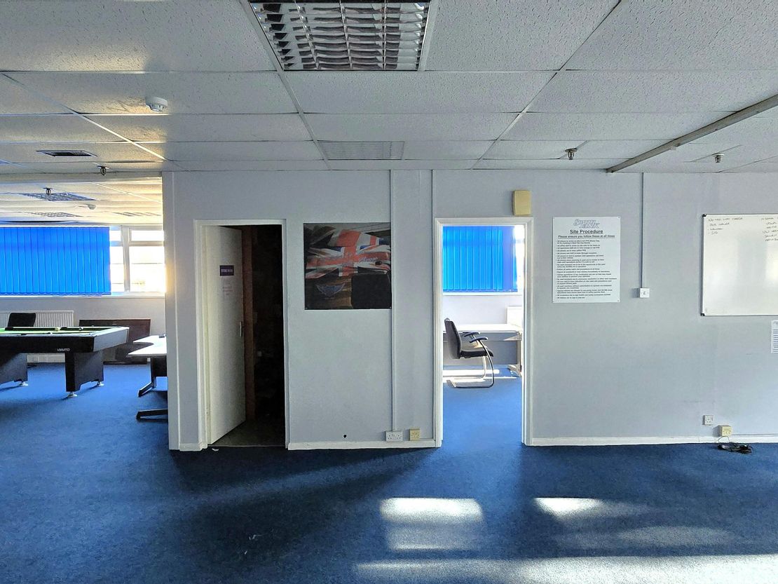 Unit 5, Lancing Business Park, Blenheim Road, Lancing, BN15 8UQ