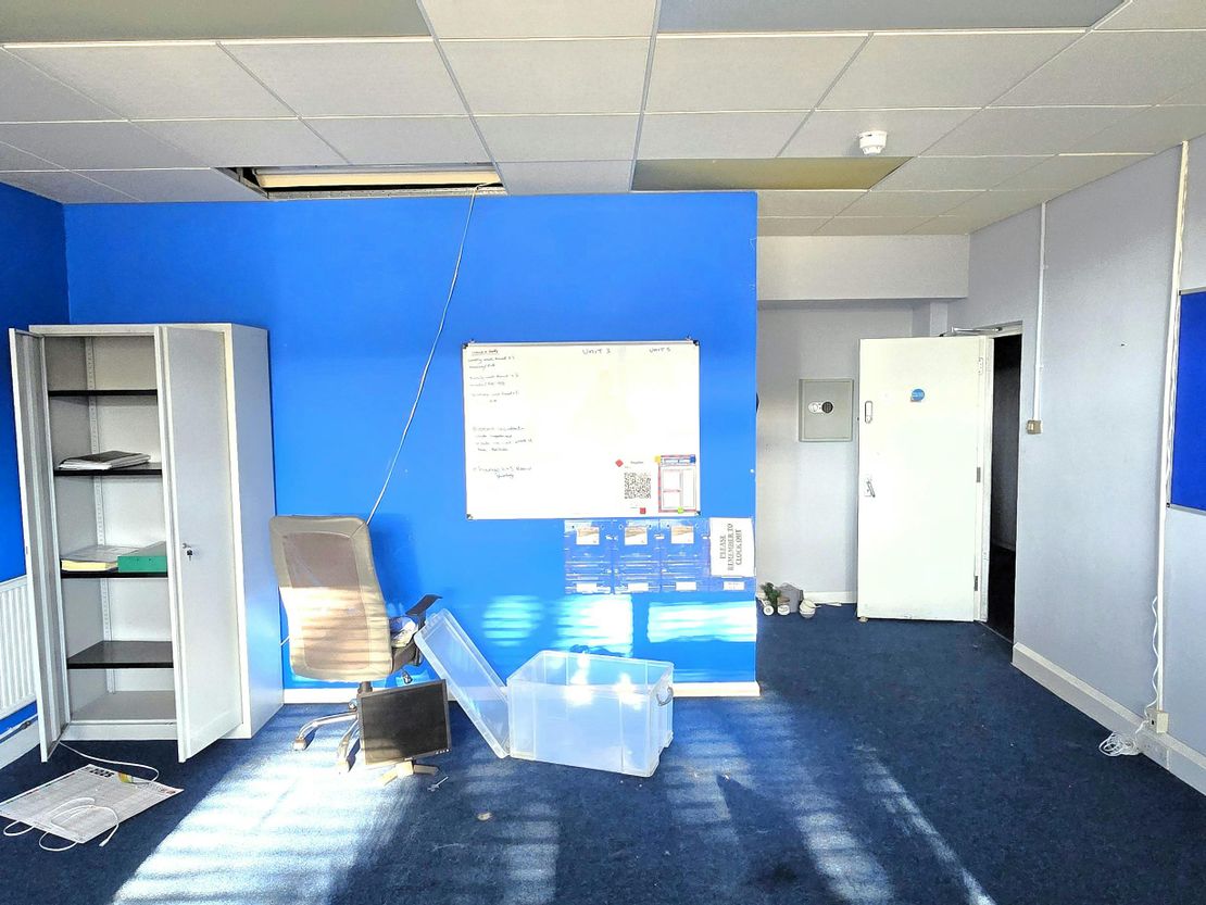 Unit 5, Lancing Business Park, Blenheim Road, Lancing, BN15 8UQ