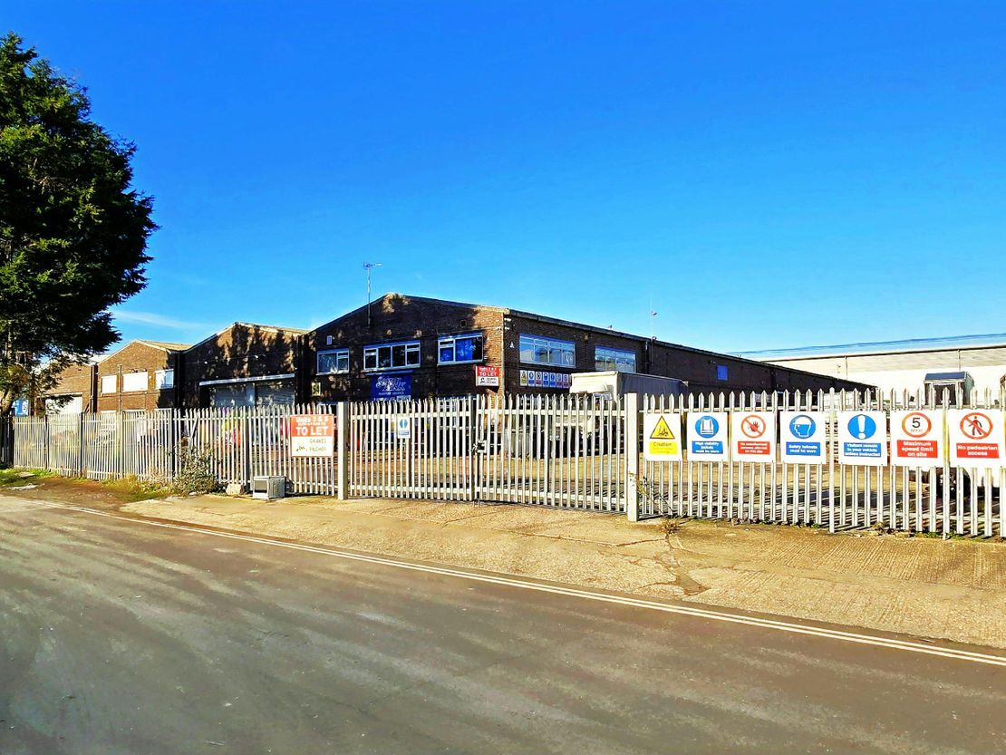 Unit 3 & Unit 5, Lancing Business Park, Blenheim Road, Lancing, BN15 8UQ
