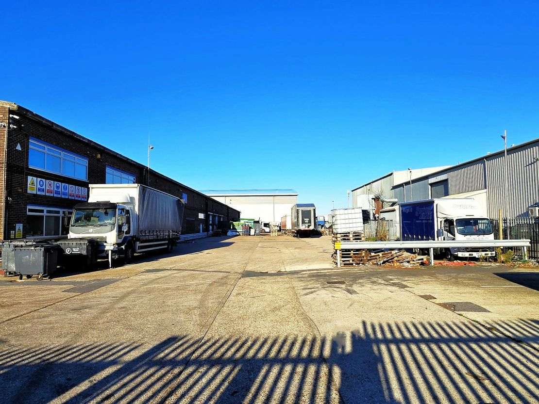 Unit 3 & Unit 5, Lancing Business Park, Blenheim Road, Lancing, BN15 8UQ