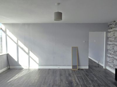 Property Image for Unit 13, Lyndean Industrial Estate, Felixstowe Road, Abbey Wood, London, SE2 9SG