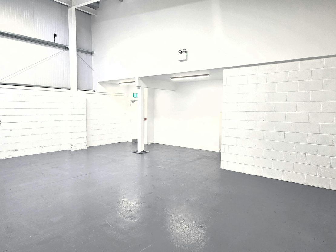 Unit 6, Abrac Works, Albright Industrial Estate, Ferry Lane, Rainham, RM13 9YH