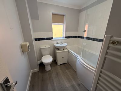 Property Image for 118 High Street, Selsey, Chichester, West Sussex, PO20 0QG