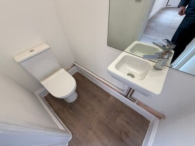 Property Image for 82 Rugby Road, Hinckley, Leicestershire, LE10 0QE