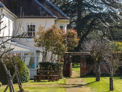 Property Image for Inhurst House, Brimpton Road, Baughurst, Tadley, RG26 5JJ