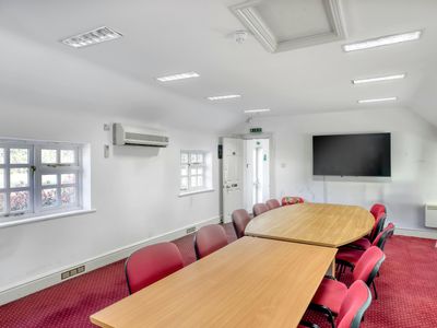Property Image for Inhurst House, Brimpton Road, Baughurst, Tadley, RG26 5JJ