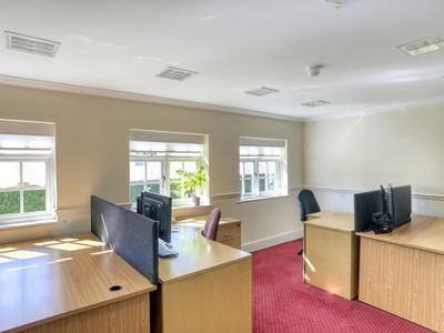 Property Image for Inhurst House, Brimpton Road, Baughurst, Tadley, RG26 5JJ