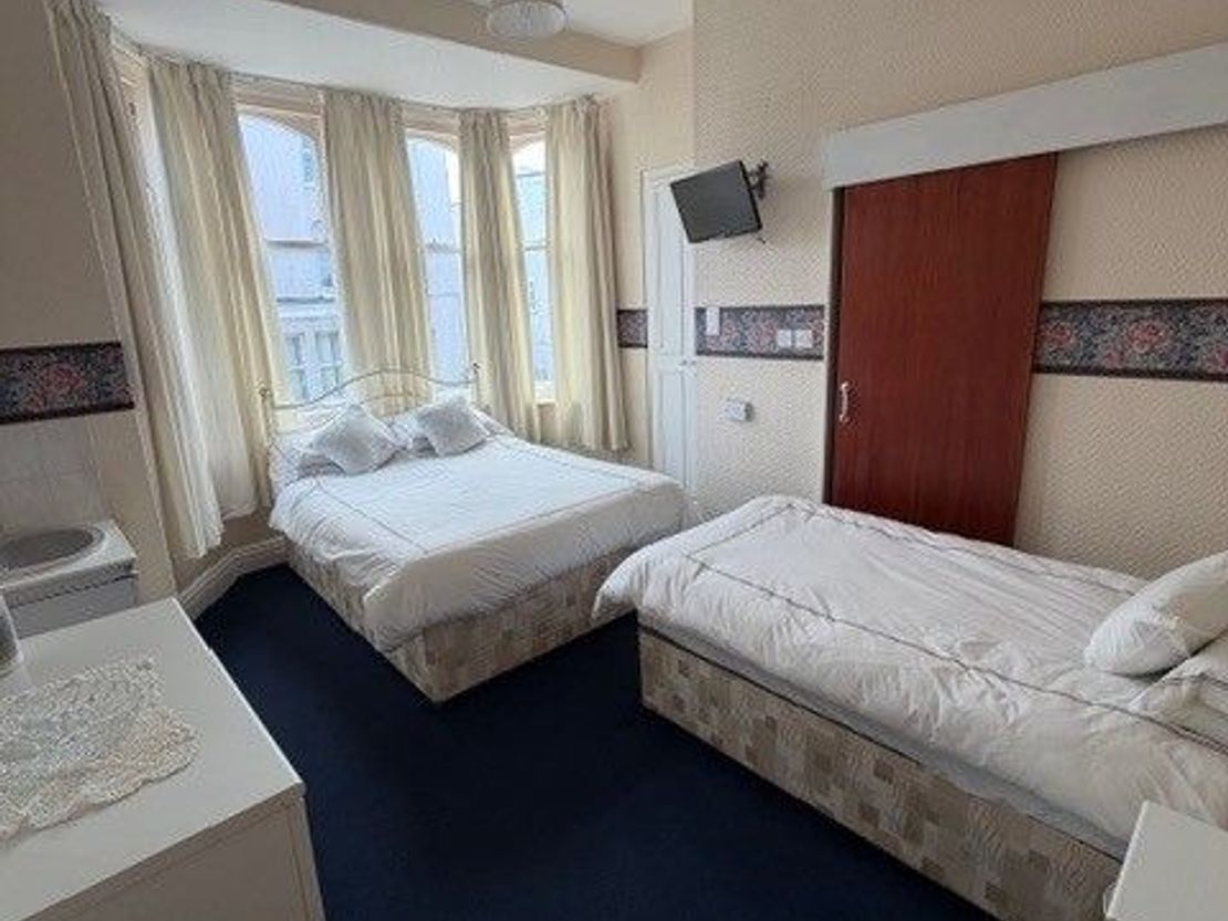 The Whitehouse 102 Adelaide Street, Blackpool, FY1