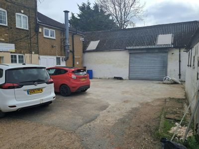 Property Image for 8 Freestone Yard, Park Street, Slough, SL3 0HT