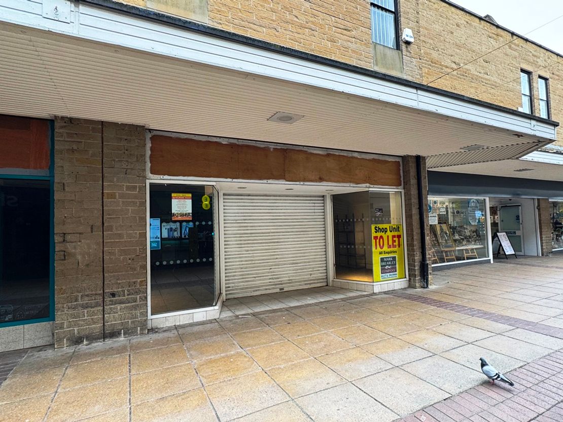 Unit 2 Princess of Wales Precinct, Princess of Wales Precinct, Dewsbury, West Yorkshire, WF13 1NH