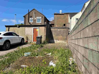 Property Image for 809 High Street, Stoke-on-Trent, ST6 5QH