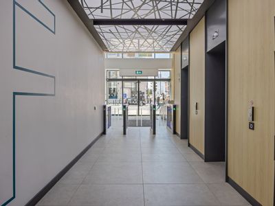 Property Image for Great Victoria Street, 32-36, Belfast, County Antrim, United Kingdom, BT2 7BA