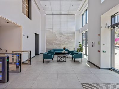 Property Image for Great Victoria Street, 32-36, Belfast, County Antrim, United Kingdom, BT2 7BA