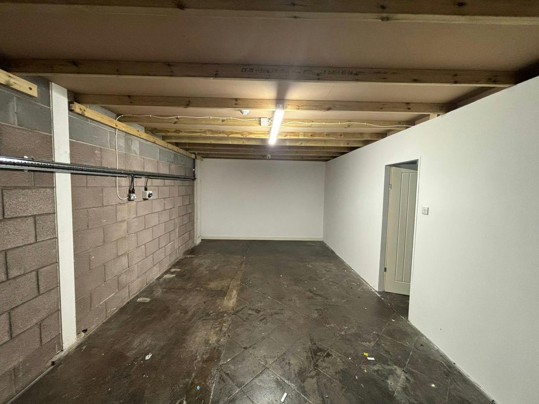Unit 15, 29 Gordon Avenue, Hillington Park, Glasgow, G52 4TG