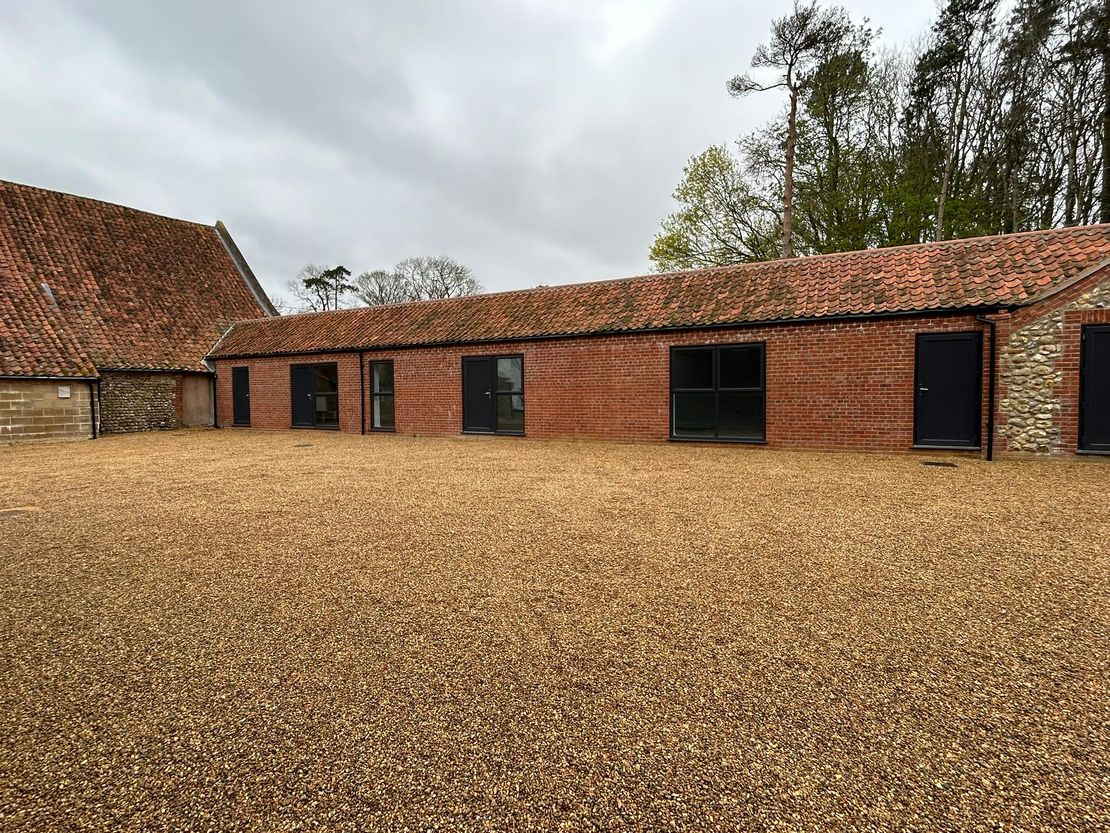 Hall Farm, Swaffham Road, East Raynham, Fakenham, NR21 7EE