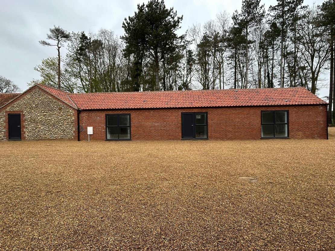 Hall Farm, Swaffham Road, East Raynham, Fakenham, NR21 7EE