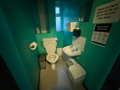 Property Image for 198-200 Dunsbury Way, Havant, PO9 5BG