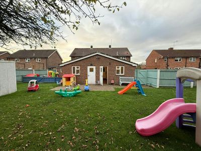 Property Image for 198-200 Dunsbury Way, Havant, PO9 5BG