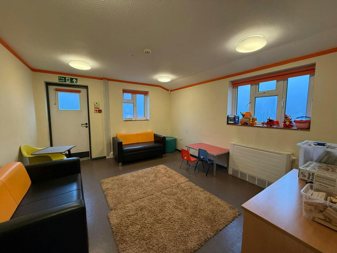 198-200 Dunsbury Way, Havant, PO9 5BG