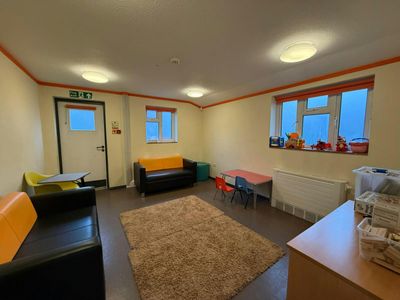 Property Image for 198-200 Dunsbury Way, Havant, PO9 5BG
