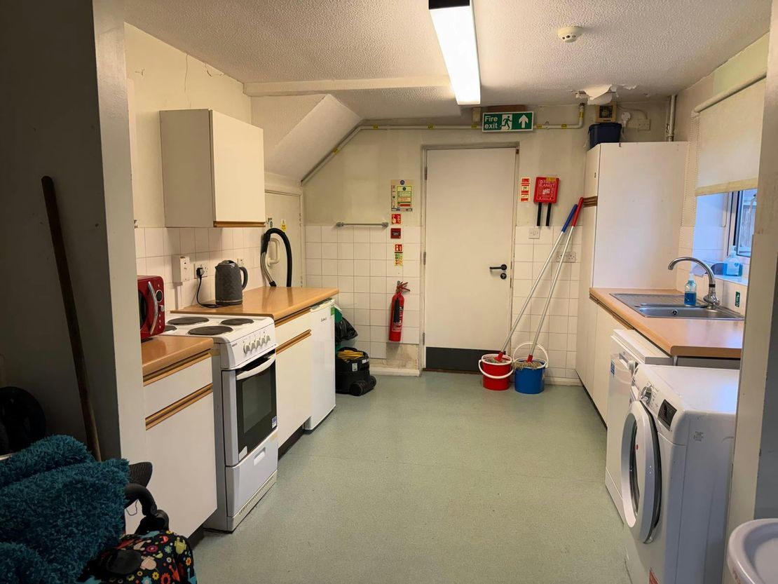 198-200 Dunsbury Way, Havant, PO9 5BG