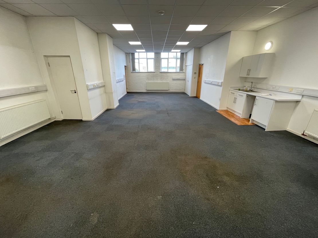 67 Milford Rd, Reading RG1 8LG, UK