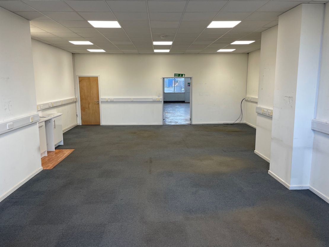 67 Milford Rd, Reading RG1 8LG, UK