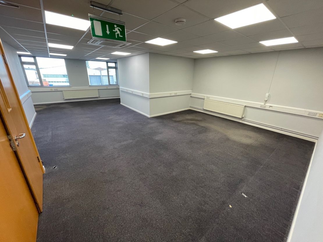 67 Milford Rd, Reading RG1 8LG, UK