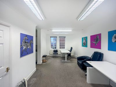 Property Image for 5 St Georges Yard, Castle Street, Farnham, GU9 7LW