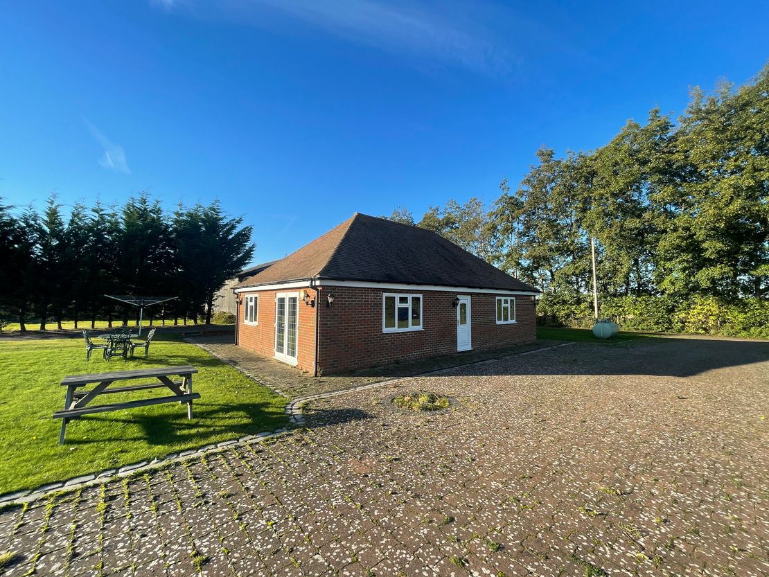 New Barn, Park Lane, Boughton Monchelsea, Maidstone, Kent, ME17 4JJ
