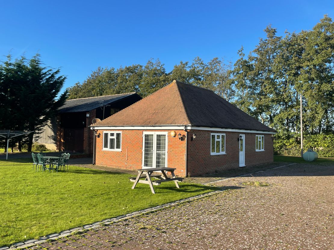 New Barn, Park Lane, Boughton Monchelsea, Maidstone, Kent, ME17 4JJ