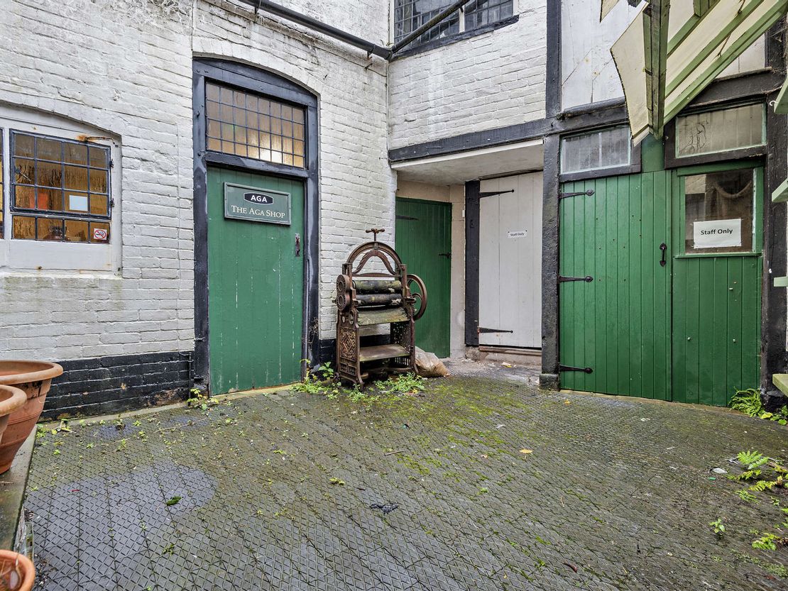6-7 Bull Ring, Ludlow, Shropshire, SY8 1AE