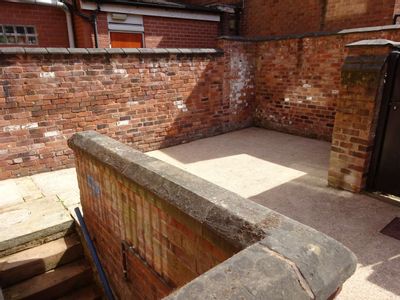 Property Image for 30 Leeming St, Mansfield NG18 1NA