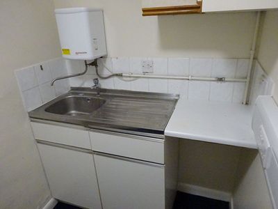 Property Image for 30 Leeming St, Mansfield NG18 1NA