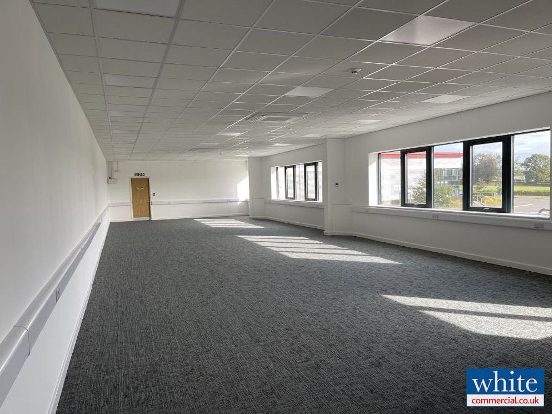 Unit 1129 Silverstone Park, Buckingham Road, Towcester, NN12 8FU
